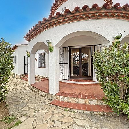 Requesens Empuriabrava Exterior foto