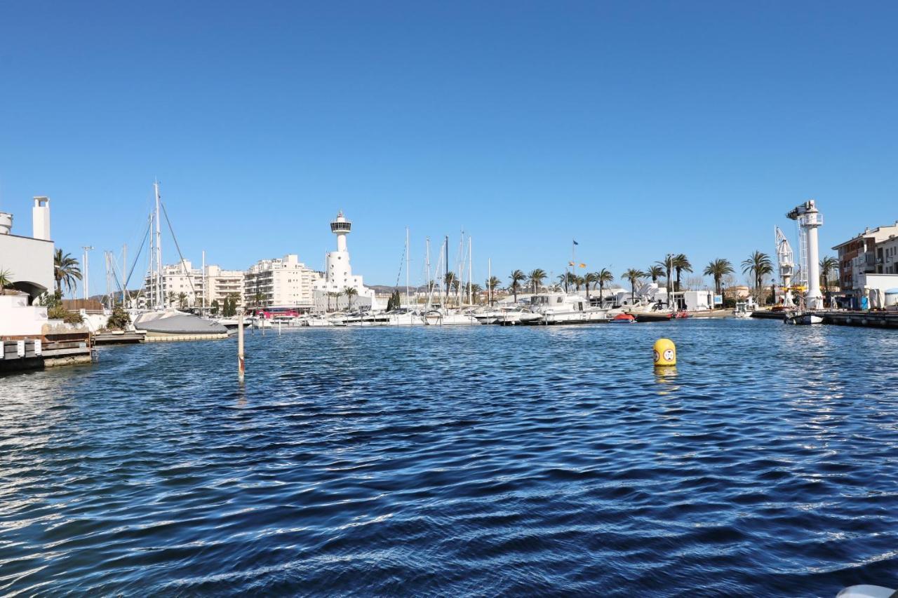 Requesens Empuriabrava Exterior foto